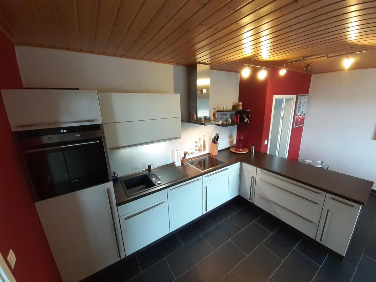 Ferienwohnung 75m² Terrasse Parkplatz WallBox Nürburgring Herresbach Exterior foto