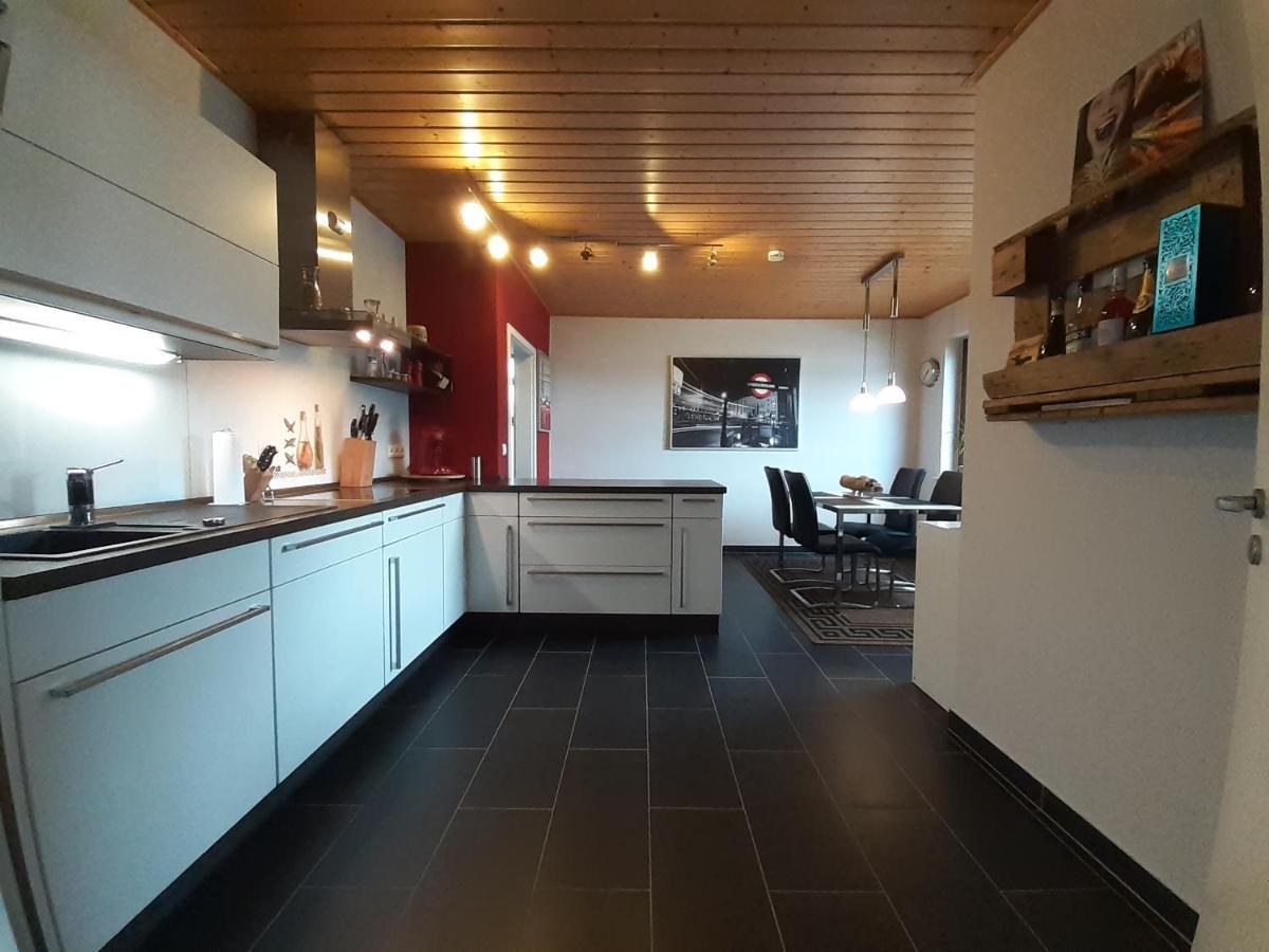 Ferienwohnung 75m² Terrasse Parkplatz WallBox Nürburgring Herresbach Exterior foto
